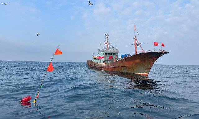 NSP통신-배타적경제수역 어업활동 제한 조건 위반 (사진 = 목포해양경찰서)