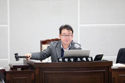 [NSP PHOTO]수원시의회 예산결산특별위 2026년도 예산안 등 의결