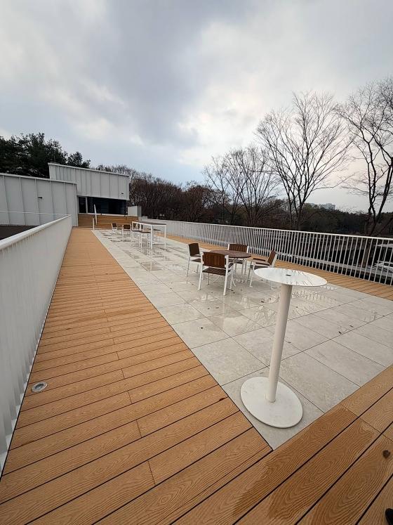 NSP통신-공공예식장 성남물빛정원 뮤직홀 하늘마당(옥상층). (사진 = 성남시)