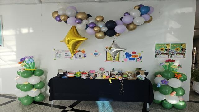 NSP통신-시흥시능곡도서관 열리고 있는 내 작품 어때 전시회. (사진 = 시흥시)