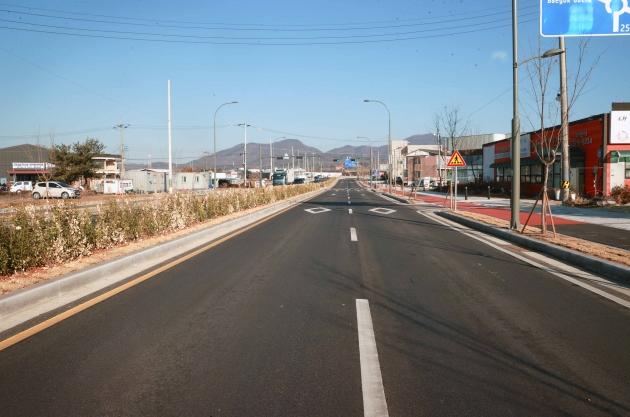 NSP통신-처인구 이동읍 송전입구 도로확장 공사 완료 모습. (사진 = 용인특례시)