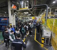 [NSP PHOTO]KGM·선현재단, 지역 중학생 초청해 평택공장 견학