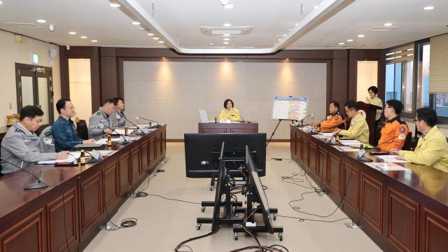 NSP통신-안성시 겨울철 기관별 안전관리대책 3대 기관 간담회 모습. (사진 = 안성시)