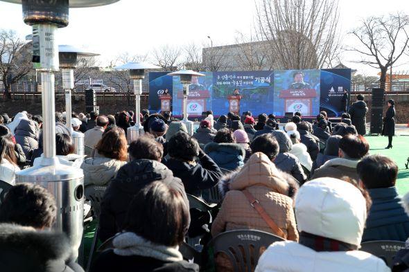 NSP통신-이번 사업은 2020년 말 열차 운행이 중단된 이후 유휴부지로 남아 있던 구 안동역사 부지와 폐선 구간을 시민을 위한 열린 공간으로 조성하고 철도로 인해 단절됐던 원도심과 강남 지역을 연결하기 위해 추진된다. (사진 = 안동시)