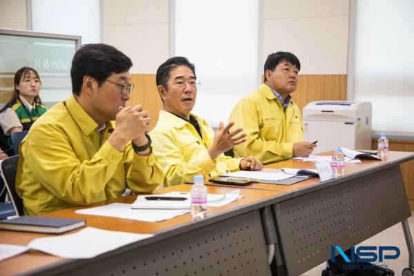 NSP통신-지난 8월 공단 전시 상황실에서 전시현안과제토의를 하고 있는 모습 (사진 = 한국교통안전공단)