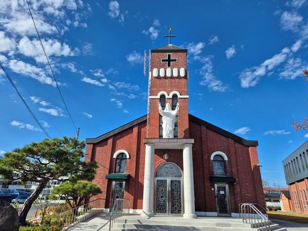 NSP통신-곡성성당 전경. (사진 = 곡성군)
