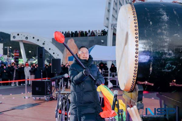 NSP통신-명현관 해남군수 땅끝마을 해맞이 행사모습 (사진 = 해남군)