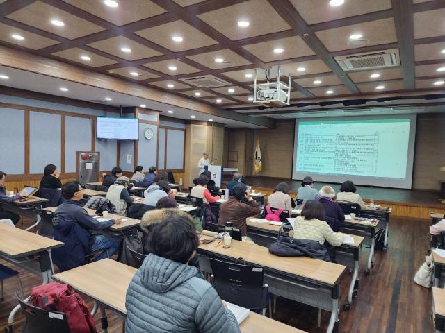 NSP통신-원광디지털대 대학원 서울캠퍼스에서 제14회 산림치유지도사 1급 대비 특강이 진행되고 있다. (사진 = 원광디지털대)