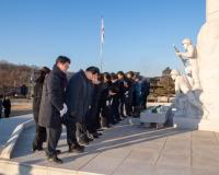 [NSP PHOTO]영주시의회, 병오년 새해 충혼탑 참배로 의정활동 시작