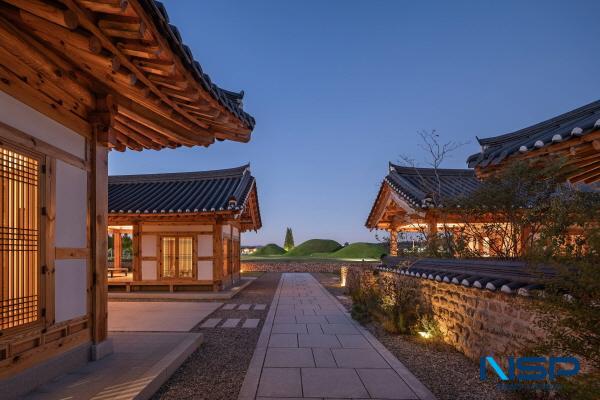 NSP통신-경주시는 제11회 경주시 건축상 대상에 황남동 소재 커피전문점 테라로사 경주를 선정했다고 7일 밝혔다. 대상 작품 사진 (사진 = 경주시)