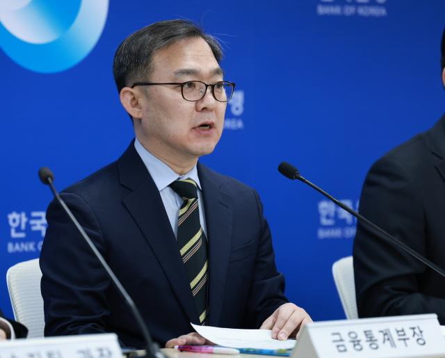 NSP통신-송재창 한국은행 금융통계부장이 9일 오전 서울 중구 한국은행에서 열린 2025년 11월 국제수지(잠정) 기자설명회에서 발언하고 있다. (사진 = 한국은행)