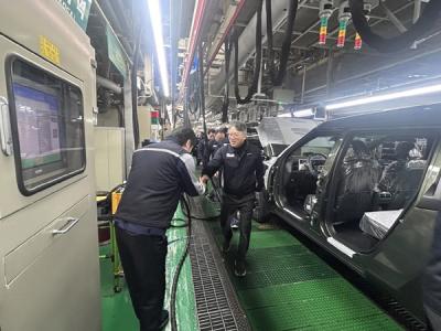 [NSP PHOTO]곽재선 KG그룹 회장, 생산 현장 방문·임직원 격려