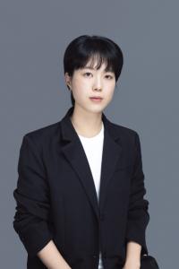 [NSP PHOTO][만나봤더니]연극은 관계를 묻는 형식…전서아 두산연강예술상 수상자