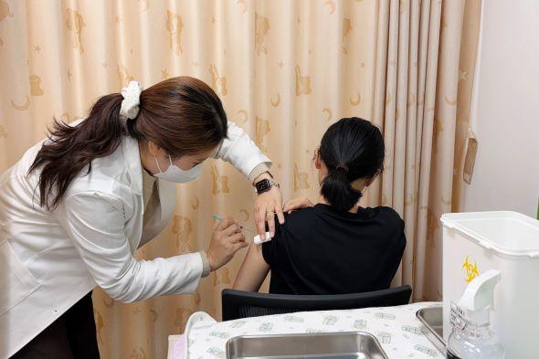 NSP통신-예천군 2026년 50세 이상 대상포진 무료 예방접종 실시, 기존 미접종자 및 1976년생의 적극적인 예방접종 참여 독려 (사진 = 예천군)