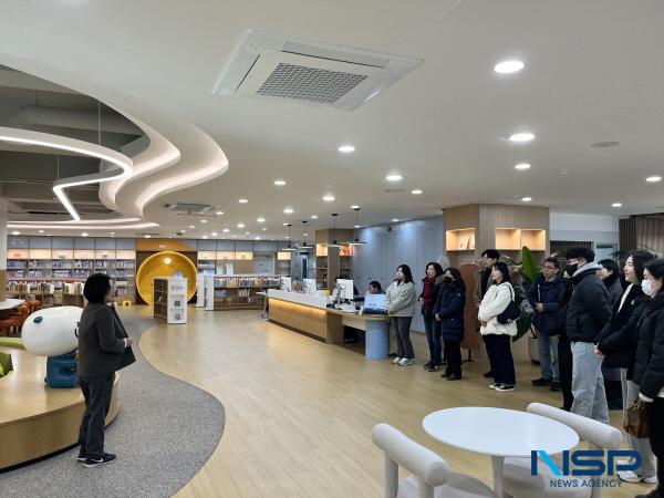 NSP통신-경상북도교육청은 급변하는 교육정책에 대한 이해를 높이고 경북교육의 우수성을 현장에서 직접 체감할 수 있도록 본청 직원을 대상으로 경북 선진 미래교육 체험기관 견학을 실시했다 (사진 = 경상북도교육청)