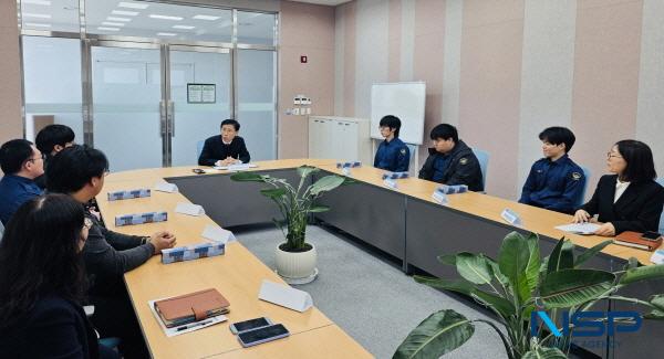 NSP통신-임준모 대구경북지방병무청장은 13일 경상북도선거관리위원회를 방문해 김재훈 사무처장과 환담하고 사회복무요원들을 격려했다. (사진 = 대구경북지방병무청)