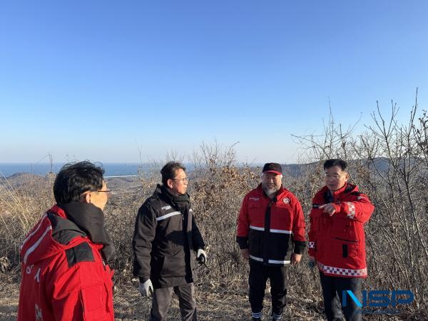 NSP통신-포항시 남구청은 14일 건조한 기후 속에 산림청의 대형산불주의보가 발령됨에 따라 지역내 산불감시시설물과 주요 산불 취약지역을 대상으로 현장 점검을 실시했다. (사진 = 포항시 남구청)