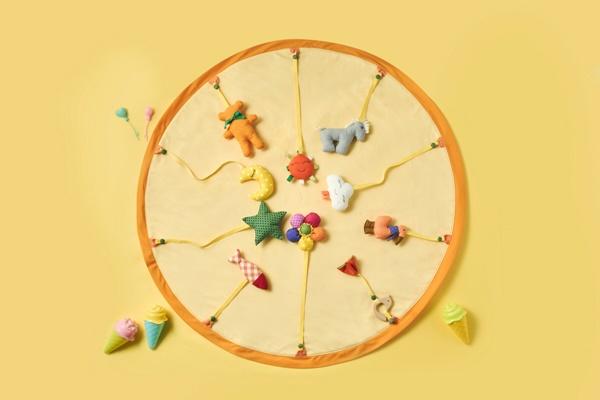 NSP통신-셋째 자녀 이상 출산 가정에 제공하는 다복꾸러미 중 플레이매트 (사진 = 고양시)