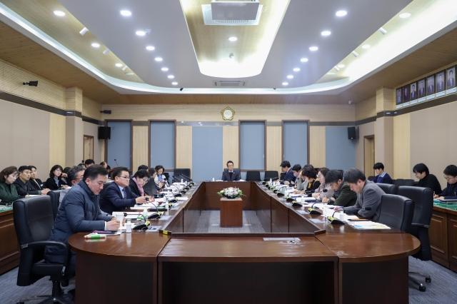 NSP통신-20일 평택시의회 3층 간담회장에서 1월 정기 의원간담회가 열리고 있다. (사진 = 평택시의회)