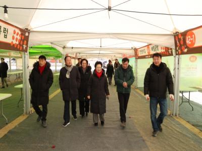 [NSP PHOTO]상주시의회 상주곶감축제 현장 방문해 운영 점검