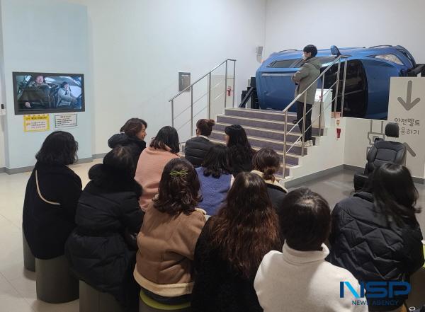 NSP통신-경상북도구미교육지원청은 지난 22일 구미 특수교육지원인력 60여 명을 대상으로 2026년 구미 특수교육지원인력 역량 강화 연수회를 개최했다. (사진 = 구미교육지원청)