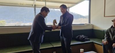 [NSP PHOTO]윤종영 경기도의원 경기도말산업협회 감사패 수상