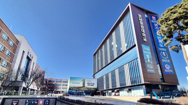 영남이공대학교, 대학일자리플러스센터사업 최고 등급으로 경쟁력 입증 - 뉴스 썸네일 이미지