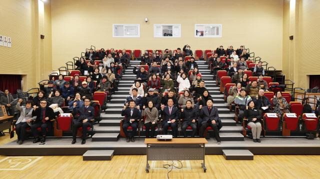 NSP통신-안성시 2026년 상반기 공도권 정책공감토크 기념촬영 모습. (사진 = 안성시)