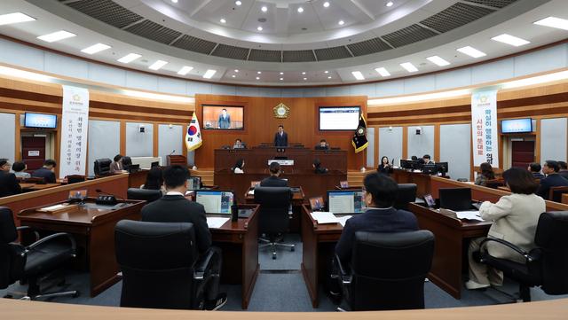 NSP통신-28일 오산시의회 제299회 임시회 제2차 본회의가 진행되고 있다. (사진 = 오산시의회)