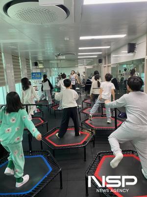 NSP통신-방학맞이 어린이 점핑 교실 (사진 = 광양시청)