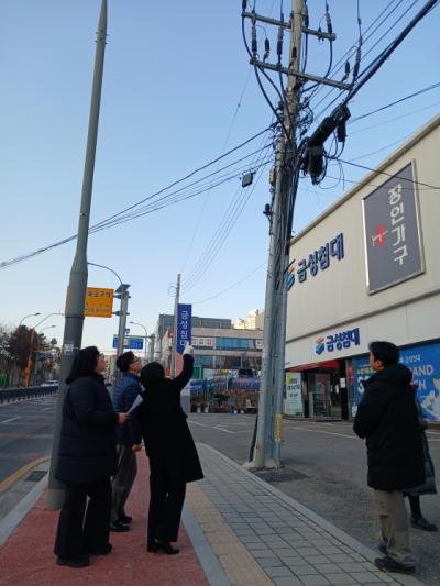 [NSP PHOTO]신현녀 용인시의원 어정가구단지 전선지중화 사업 대상지 추진상황 점검