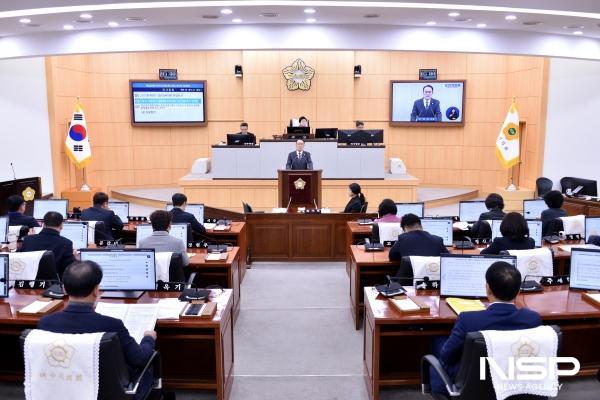 NSP통신-주재현 의원이 여수시 고용위기 선제대응지역 지정 기간 연장 촉구 건의안에 대해 설명하고 있다. (사진 = 여수시의회)