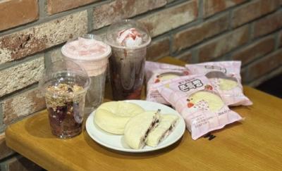 [NSP PHOTO]메가MGC커피 두쫀 열풍 타고 딸쫀 인기딸기 크림치즈 쫀득빵 출시 21일 만에 25만개 판매