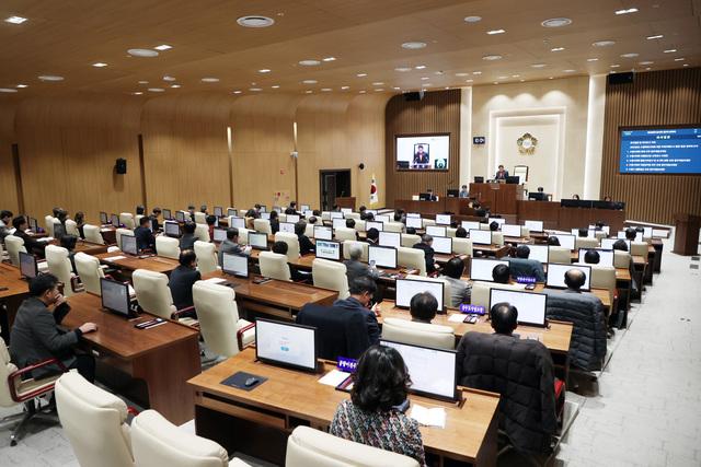 NSP통신-6일 수원시의회 제398회 임시회 제2차 본회의가 진행되고 있다. (사진 = 수원시의회)