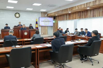 [NSP PHOTO]울릉군 보건의료원 제291회 임시회 주요업무계획 발표에 박수갈채