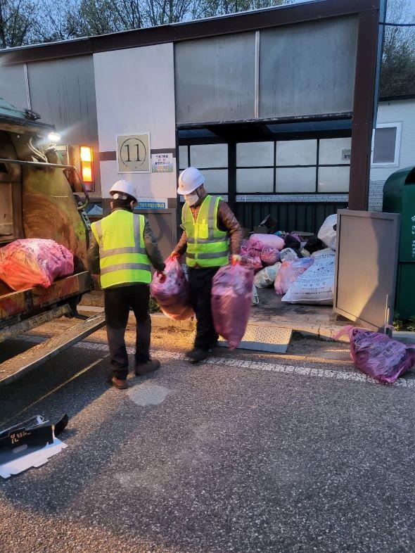 NSP통신-안동시 설명절 대비 생활쓰레기 관리 대책 추진, 연휴기간 중 설 당일 17일은 쓰레기 미수거, 상황반 및 기동청소반 상시 가동하여 주민불편 최소화 (사진 = 안동시)