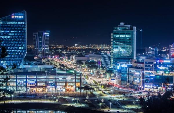 NSP통신-에너지 공기업이 집적된 나주 빛가람 혁신도시 야경. (사진 = 나주시)