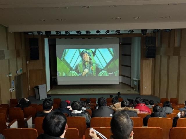 NSP통신-10일 군포시가 발달장애인을 대상으로 한 행복한영화 나들이 문화체험 행사를 진행했다. (사진 = 군포시)