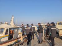 [NSP PHOTO]포항해경서장, 설 연휴 대비 다중이용선박 현장 점검