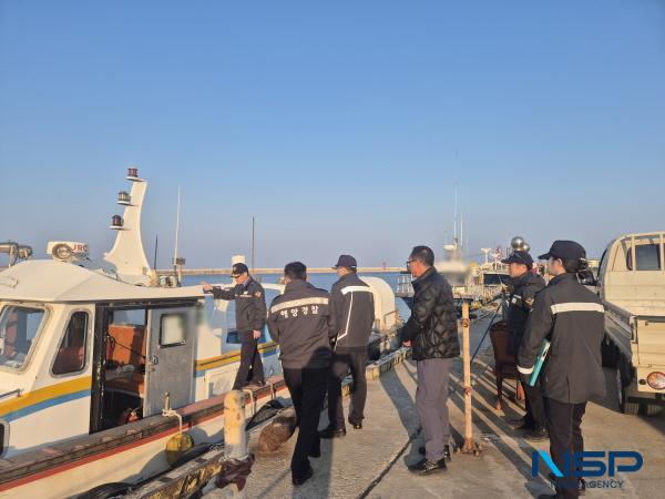 NSP통신-포항해양경찰서는 12일 설 연휴 대비 관내 다중이용선박 대상 현장 점검을 실시했다고 밝혔다. (사진 = 포항 해양경찰서)