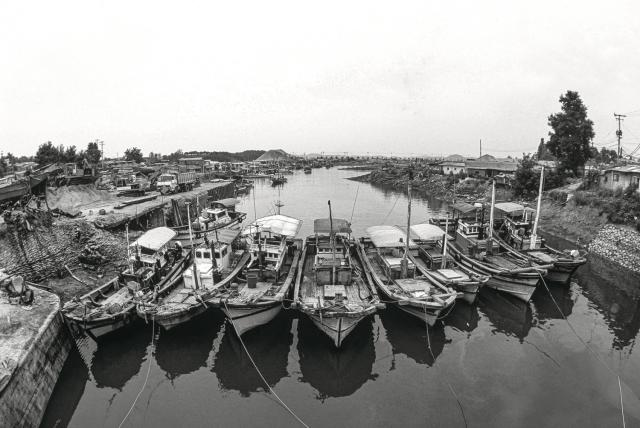 -1993년도 안산시 사리포구 전경 시화방조제 공사 직전의 어촌 풍경 모습 사진 안산문화원