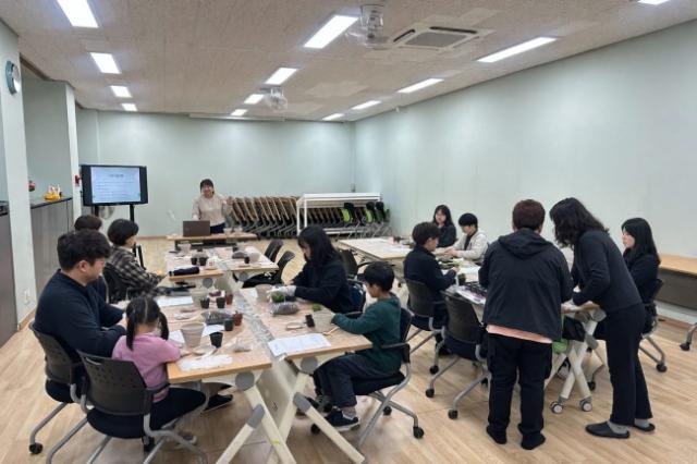 NSP통신-2025 동동배움터 프로그램 운영 모습. (사진 = 시흥시)