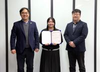 [NSP PHOTO]윤수영 군산대 학생, 한국수산과학회장상 수상