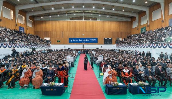 NSP통신-동국대학교 WISE캠퍼스는 20일 교내 문무관에서 2026학년도 입학식을 거행했다. (사진 = 동국대WISE캠퍼스)
