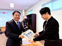 [NSP PHOTO]진희완, 군산시장 예비후보 등록…군산을 이끌 적토마 되겠다