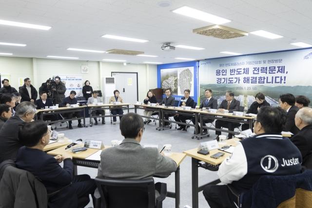 NSP통신-1월 23일 용인 민생경제 현장투어 반도체클러스터 기업인 간담회 모습. (사진 = 경기도)