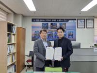 [NSP PHOTO][바뀌는 우리동네] 군산시, 공유킥보드 관리에 시니어 일자리 연계