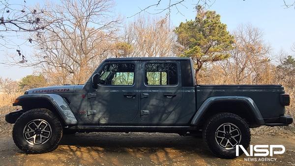 NSP통신-시승에 사용된 지프 뉴 글래디에이터 (사진 = NSP통신)