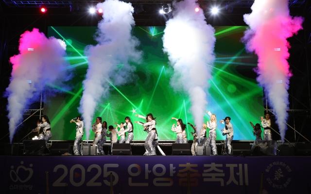 NSP통신-지난해 9월 28일 평촌중앙공원에서 열린 2025 안양춤축제 폐막식 모습. (사진 = 안양시)