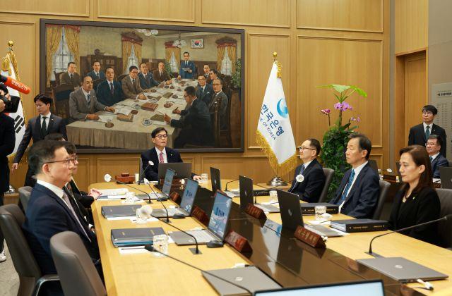 [NSP PHOTO]한은, 기준금리 동결…AI 과잉투자에 주가 변동성 확대, 물가 소폭 상승 전망